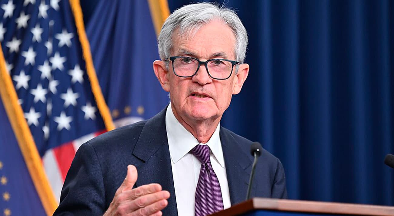 Federal Reserve Holds Rates Steady in Most Divided Vote Since 1992